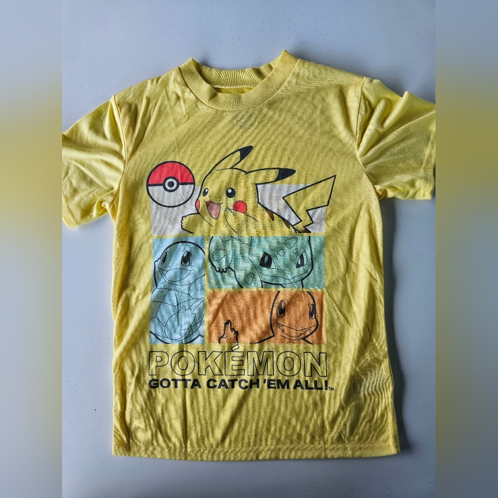 Pokemon "GOTTA CATCH 'EM ALL!" Boys Shirt - medium
